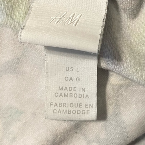 H&M MULTI FLORAL SHORT SLEEVE SCOOP NECK T SHIRT TOP - Picture 5 of 8